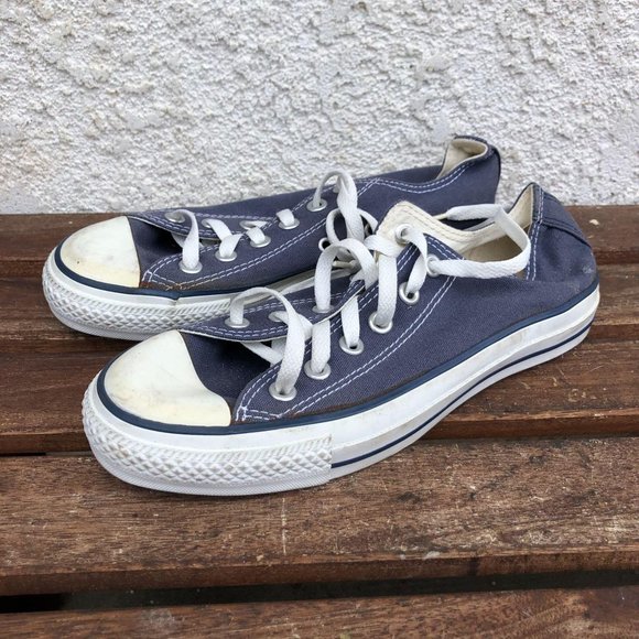 converse low navy